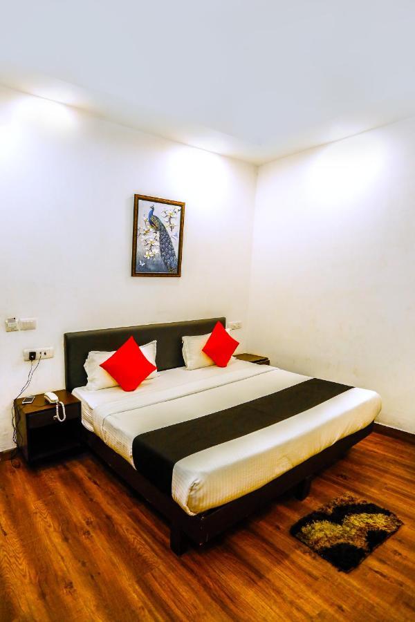 Airport Hotel Tashree Nowe Delhi Zewnętrze zdjęcie