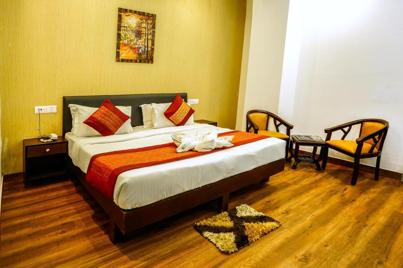 Airport Hotel Tashree Nowe Delhi Zewnętrze zdjęcie