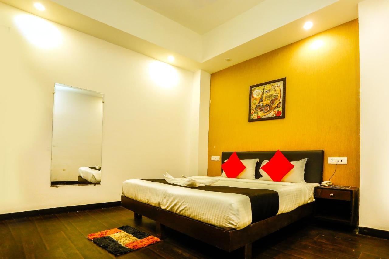 Airport Hotel Tashree Nowe Delhi Zewnętrze zdjęcie