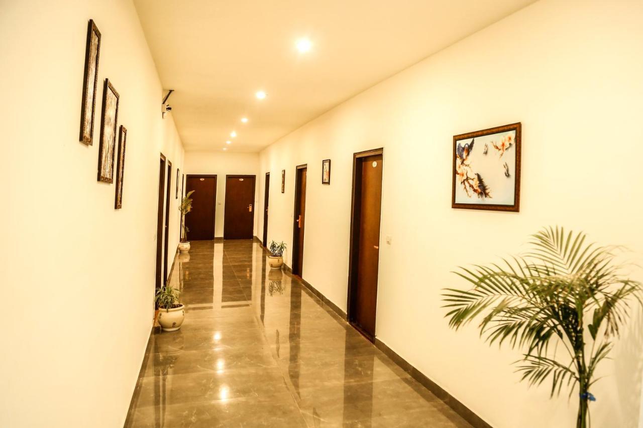 Airport Hotel Tashree Nowe Delhi Zewnętrze zdjęcie